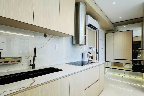 Квартира, 3 спальни · 148 м² 2