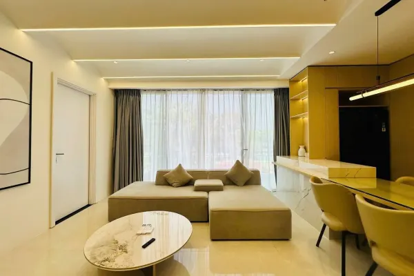 Квартира, 3 спальни · 148 м² 3