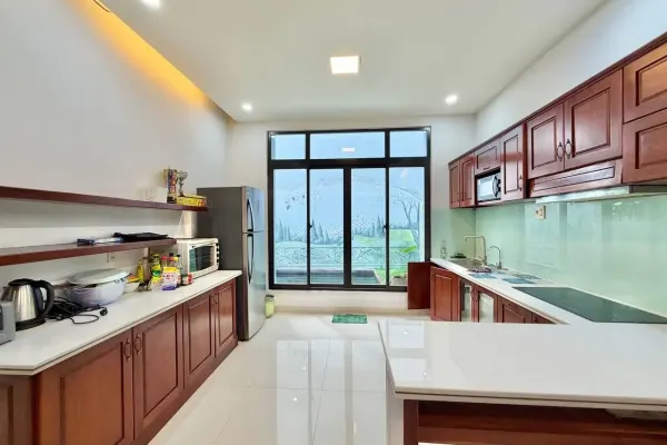 Дом, 5 спален · 300 м² 2