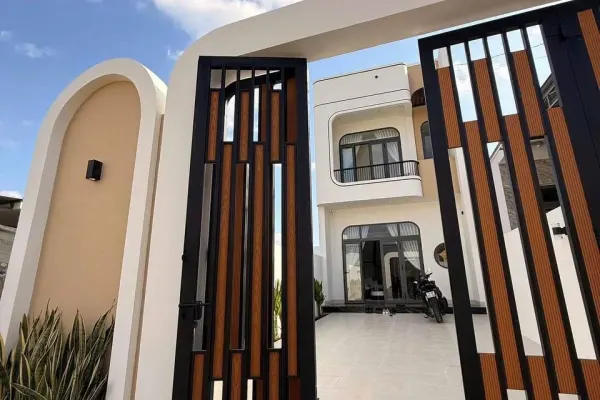 Дом, 3 спальни · 158.5 м² 3