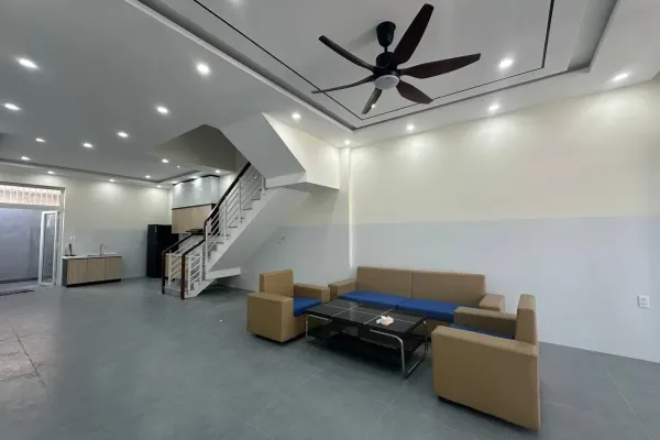 Дом, 4 спальни · 250 м² 4