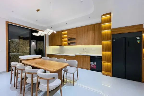 Дом, 4 спальни · 270 м² 3