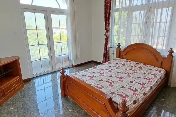 Вилла, 4 спальни · 246 м² 2