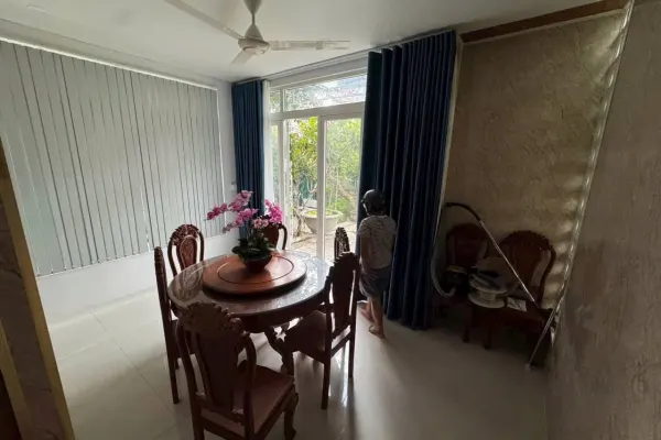 Дом, 1 спальня · 370 м² 2