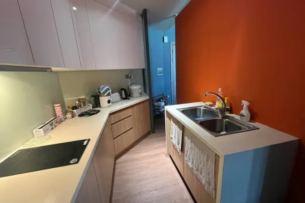 Квартира, 2 спальни · 80 м²