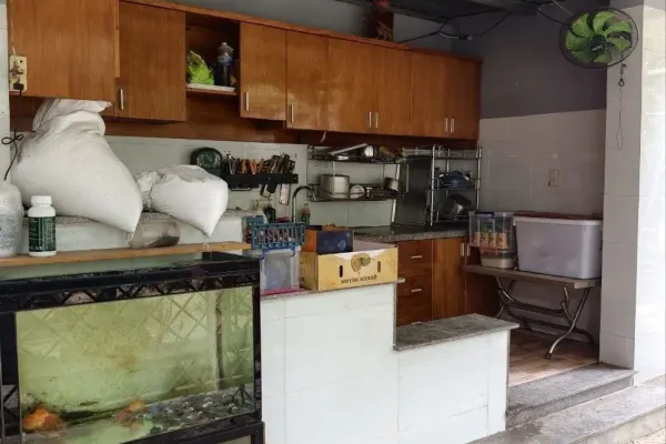 Дом, 4 спальни · 650 м² 5