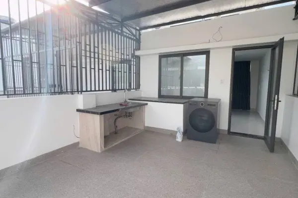 Дом, 3 спальни · 250 м² 4