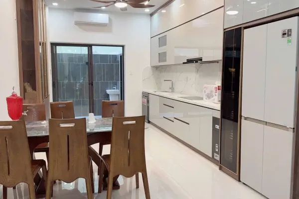Дом, 3 спальни · 250 м² 6