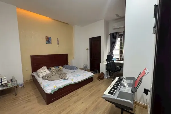 Дом, 4 спальни · 125 м² 4
