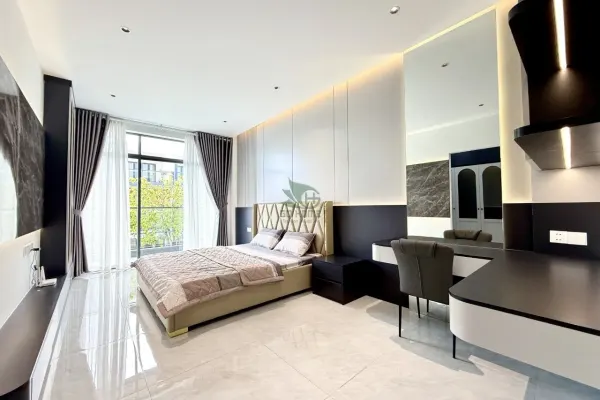 House, 3 спальни, 300.00 м² 2