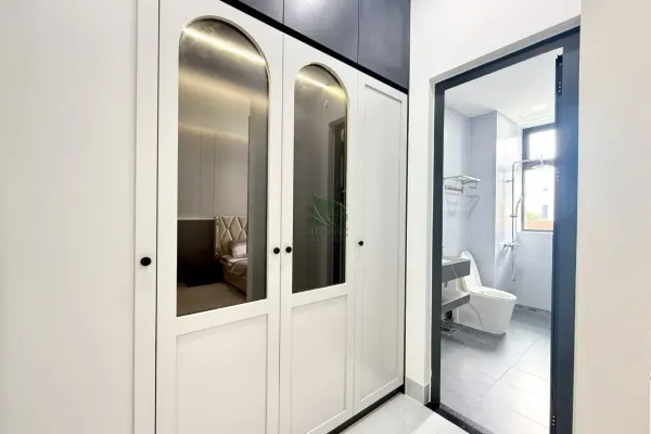 House, 3 спальни, 300.00 м² 4