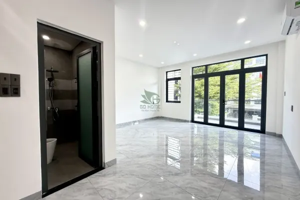 House, 4 спальни, 300.00 м² 4