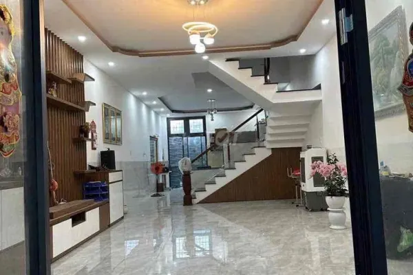 Дом, 7 спален · 110 м²