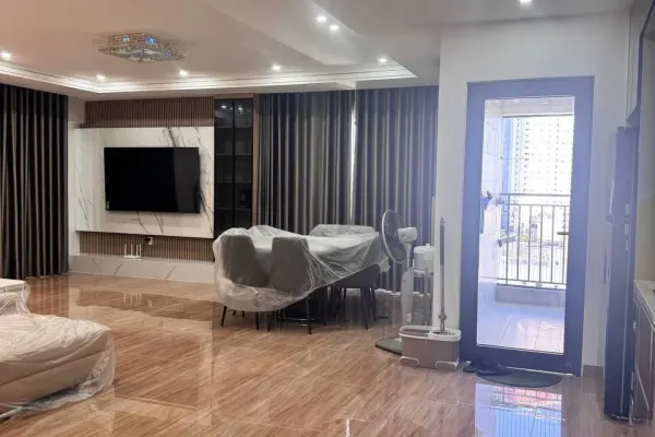 Квартира, 3 спальни · 165 м² 2