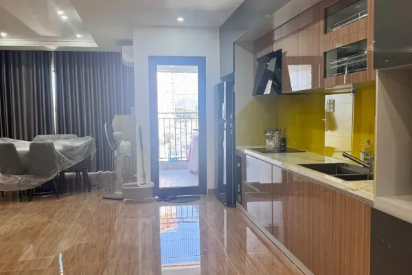 Квартира, 3 спальни · 165 м² 3
