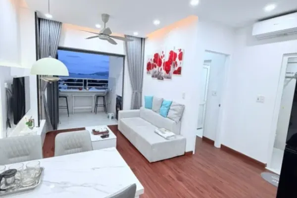 Квартира, 2 спальни · 70 м²