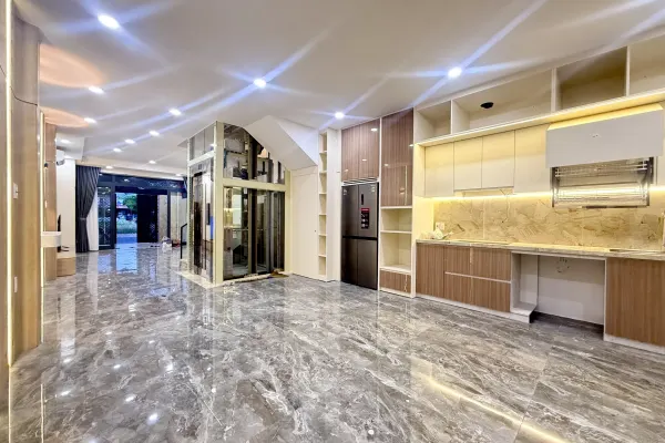 Дом, 4 спальни · 400 м² 5