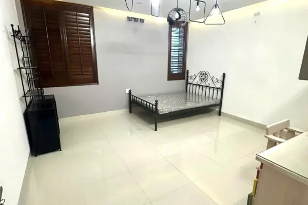 Дом, 3 спальни · 240 м² 2