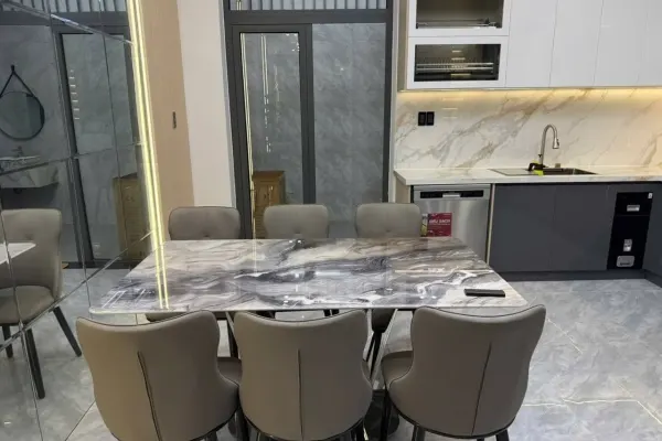 Дом, 3 спальни · 270 м² 3
