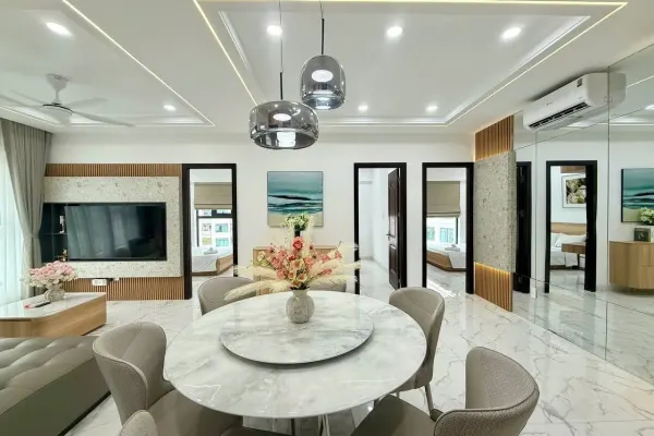 Квартира, 3 спальни · 90 м² 3
