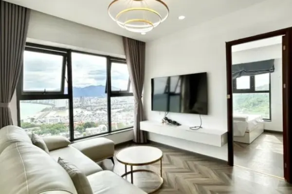 Квартира, 3 спальни · 90 м² 3