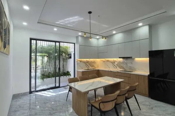 Дом, 3 спальни · 350 м² 2