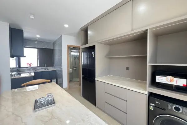 Квартира, 2 спальни · 85 м² 4