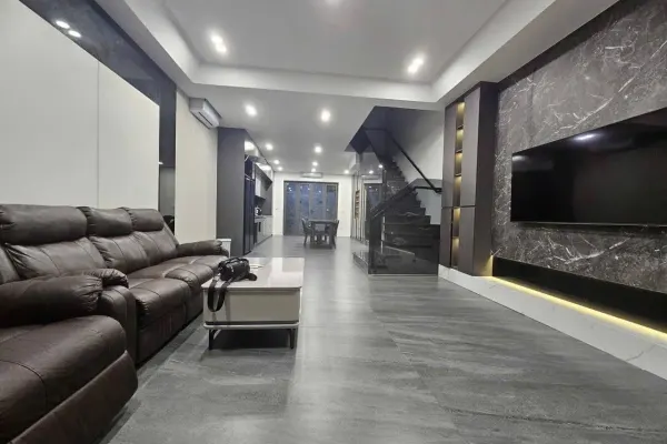 Townhouse, 3 спальни, 270.00 м²