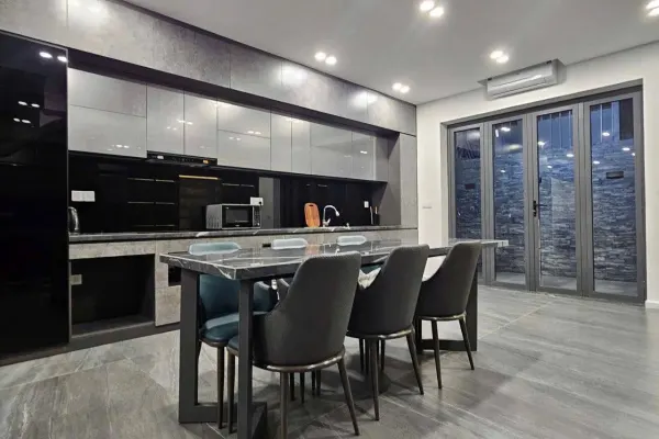 Townhouse, 3 спальни, 270.00 м² 2