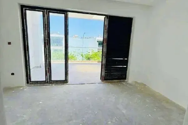 Дом, 3 спальни · 270 м² 3