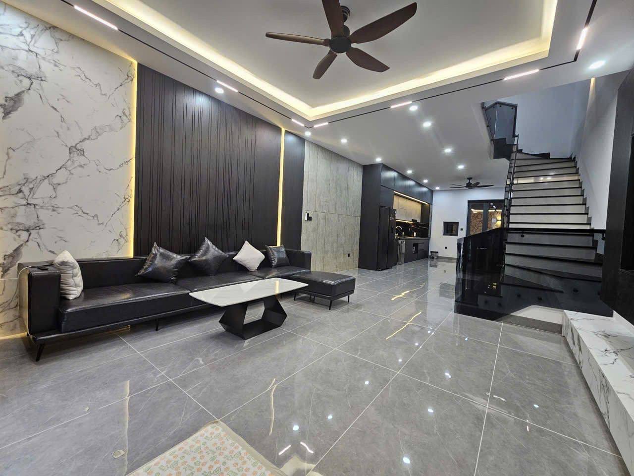 Villa, 3 спальни, 270.00 м²