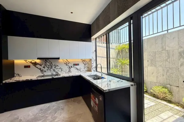 House, 3 спальни, 270.00 м² 3
