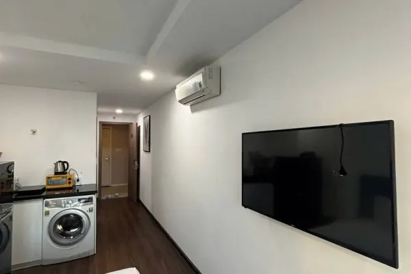 Studio 6