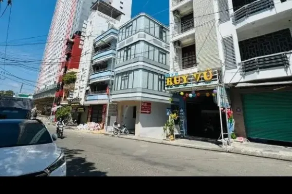 House, 9 спальни, 71.40 м²