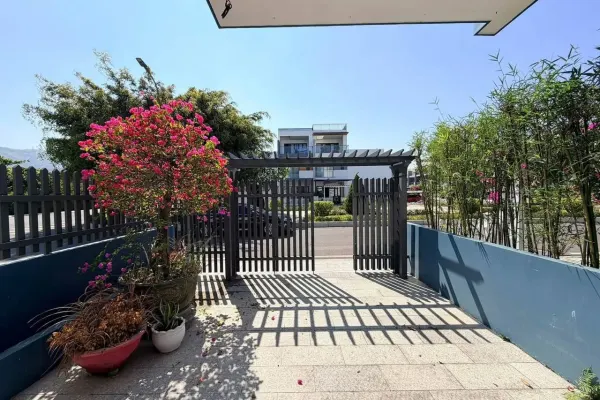 House, 3 спальни, 270.00 м² 6