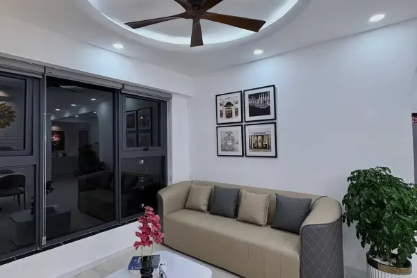 Квартира, 3 спальни · 90 м²