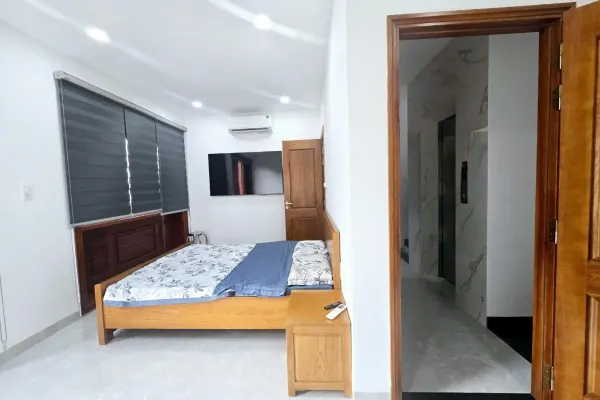 House, 5 спальни, 300.00 м² 3