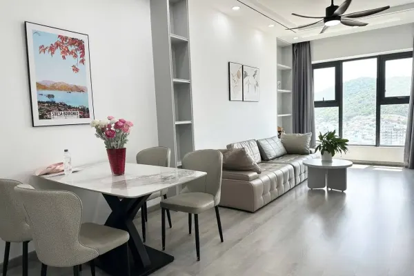 Квартира, 2 спальни · 75 м²