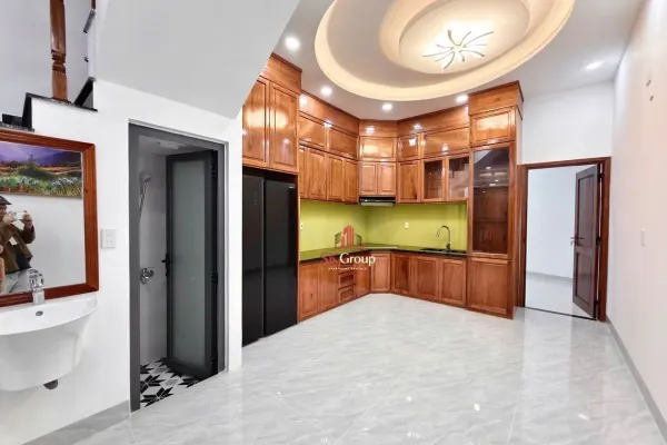 House, 4 спальни, 200.00 м² 2