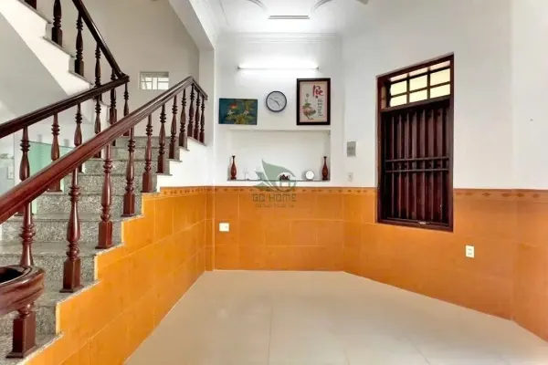 House, 4 спальни, 150.00 м²