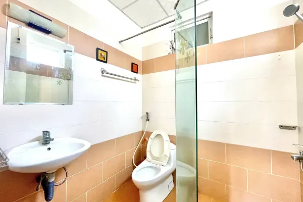 Apartment 5