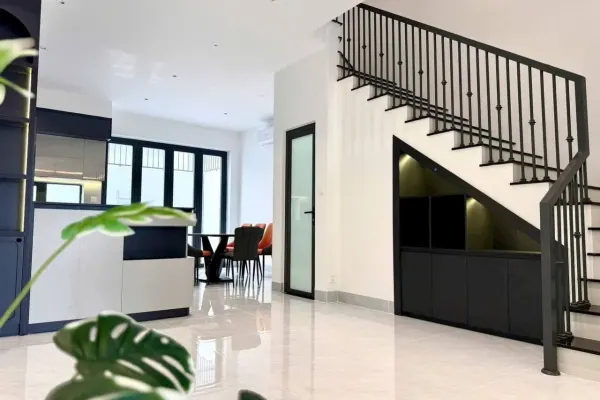 House, 3 спальни, 270.00 м² 3