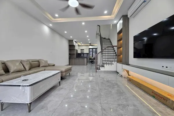 House, 3 спальни, 270.00 м² 2