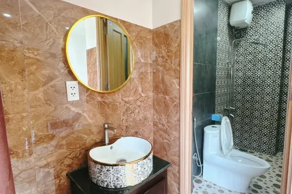 Apartment 5