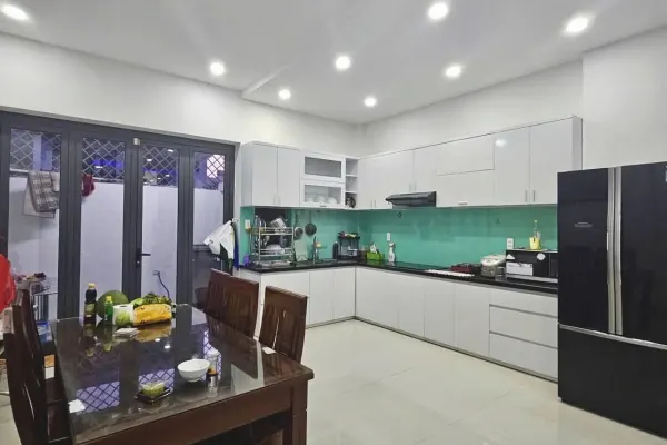 Вилла, 3 спальни · 270 м² 3