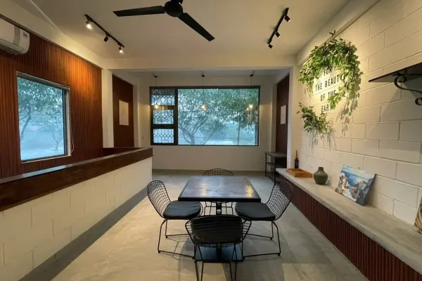 House, 3 спальни, 300.00 м² 4