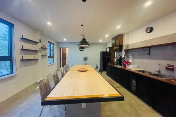 House, 3 спальни, 300.00 м² 8
