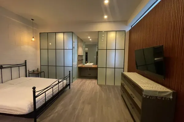 House, 3 спальни, 300.00 м² 10