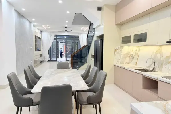 Villa, 3 спальни, 270.00 м²