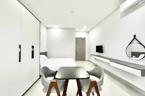 Apartment 4